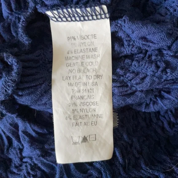 Sno Skins Woman’s Sleeveless Top Size Large White/Blue - Picture 5 of 5